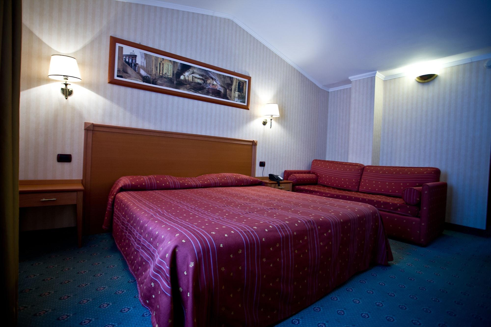 Palace San Michele Hotel 4*