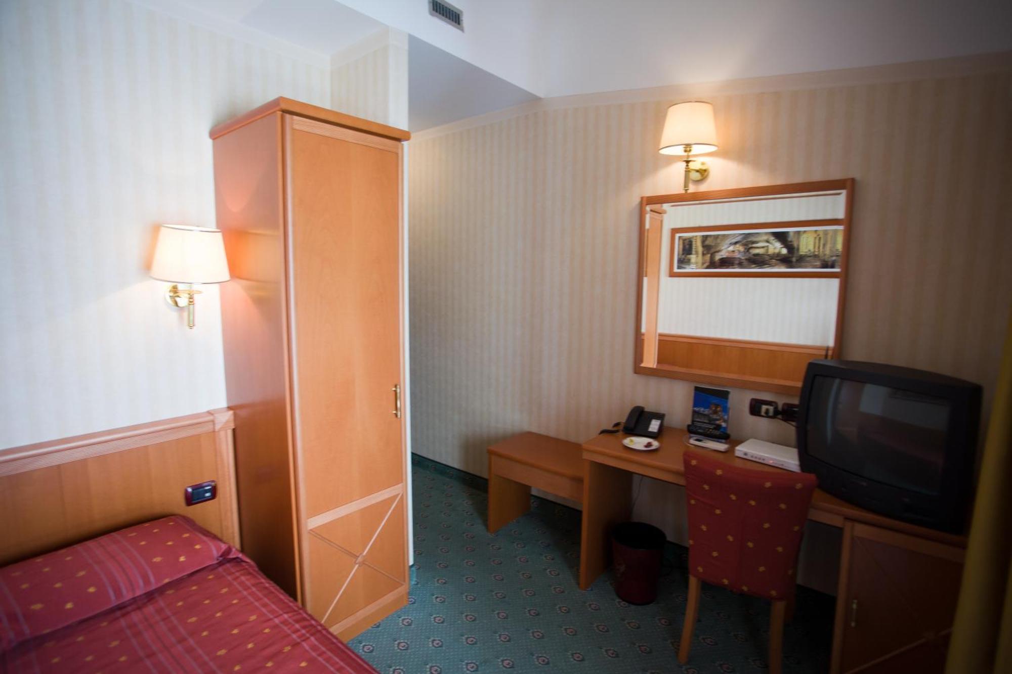 Palace San Michele Hotel 4*