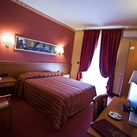 Palace Hotel San Michele Monte SantʼAngelo Habitación foto