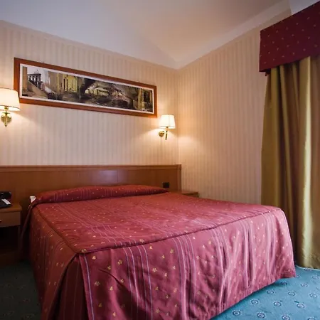 Palace Hotel San Michele Monte SantʼAngelo Habitación foto